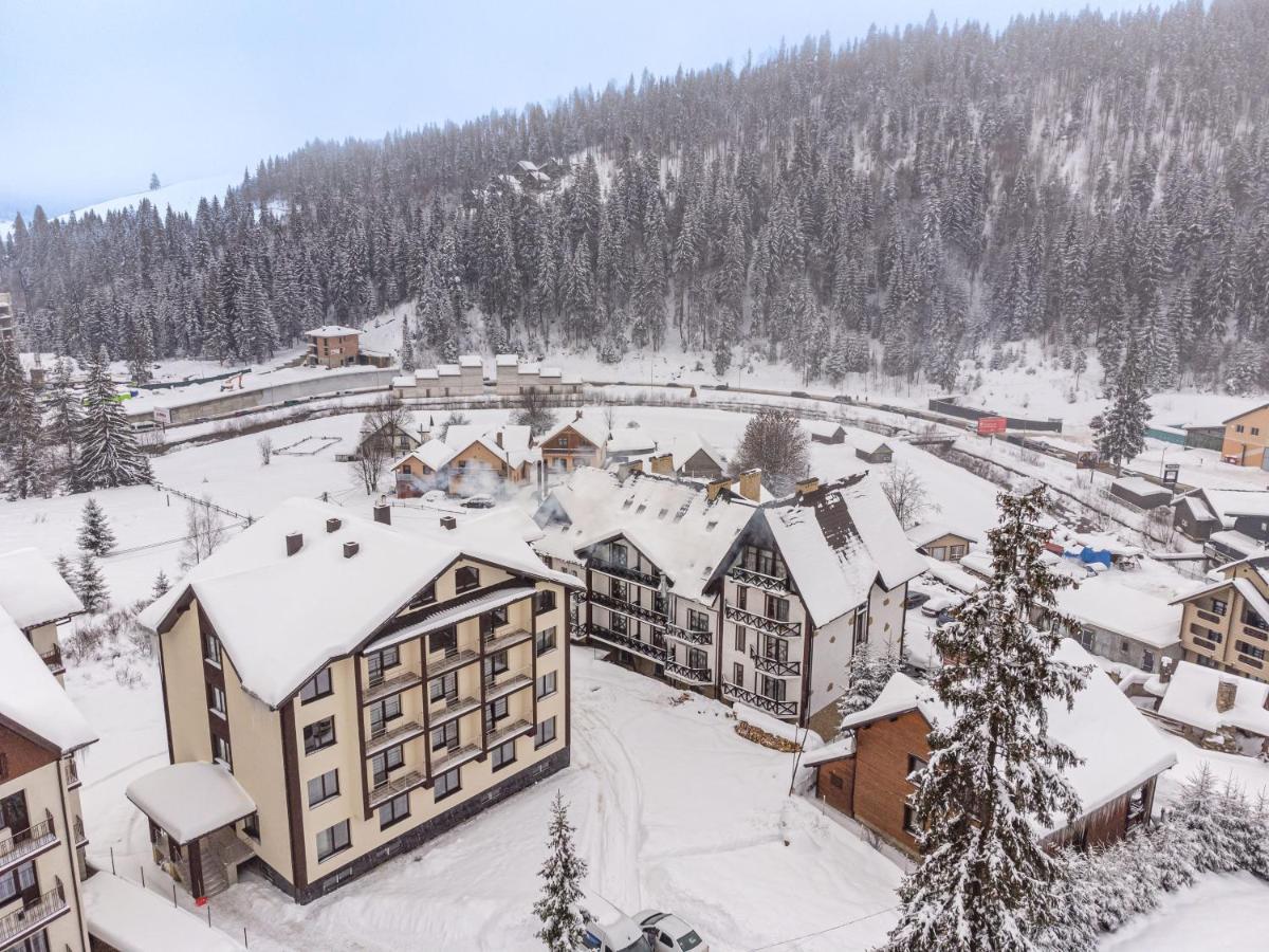 Madison Hotel Bukovel Exterior photo