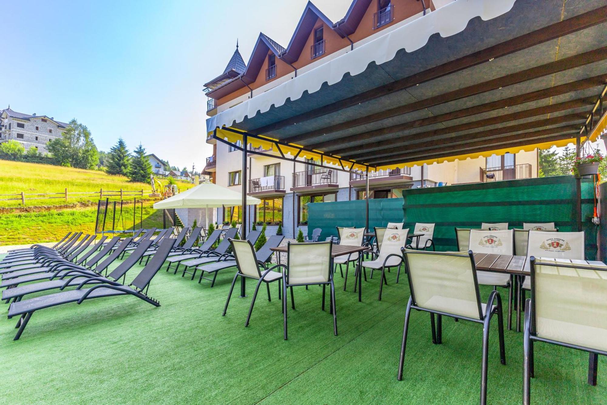 Madison Hotel Bukovel Exterior photo